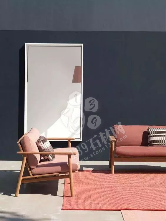 2019年流行的“珊瑚橘”主打色調(diào)