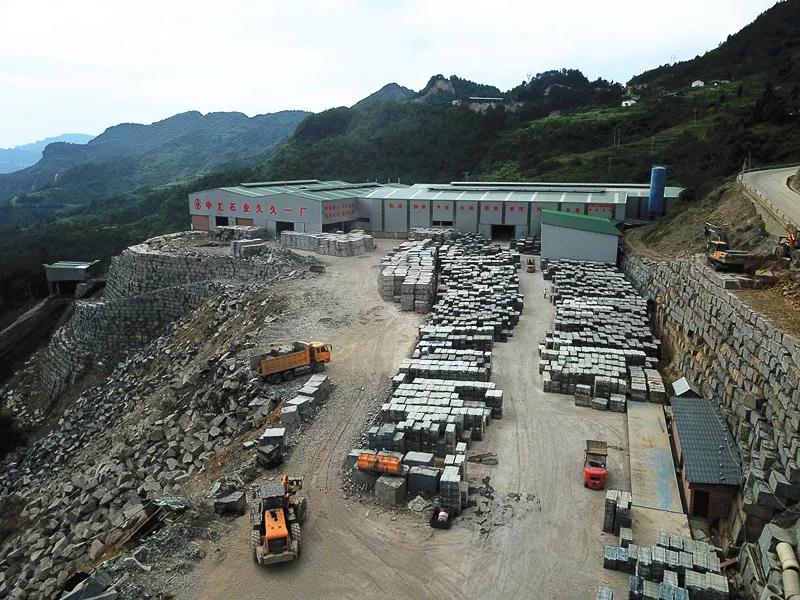 桐梓縣這個石材小鎮(zhèn)年產(chǎn)值1.8億元，解決當(dāng)?shù)卮迕窬蜆I(yè)400余人