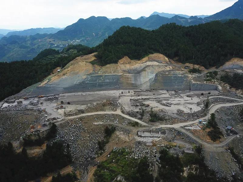 桐梓縣這個石材小鎮(zhèn)年產(chǎn)值1.8億元，解決當(dāng)?shù)卮迕窬蜆I(yè)400余人