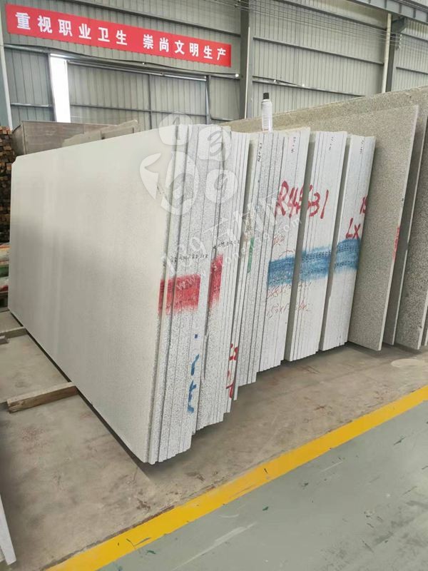 麻城乾宇石材經(jīng)營湖北芝麻白大板、浪淘沙花崗巖大板